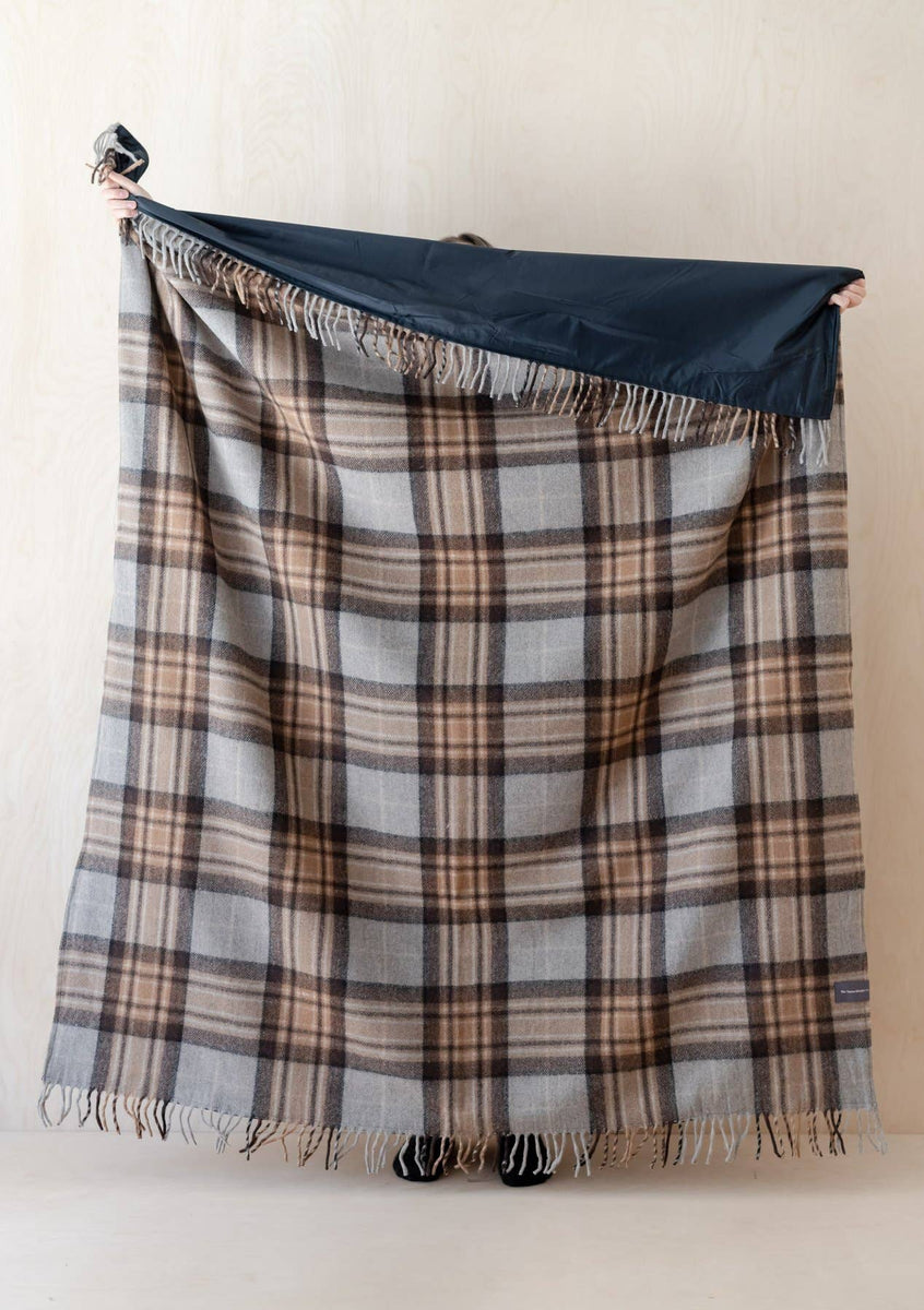 Tartan Picnic Blanket with Leather Straps – glenstocken Herb